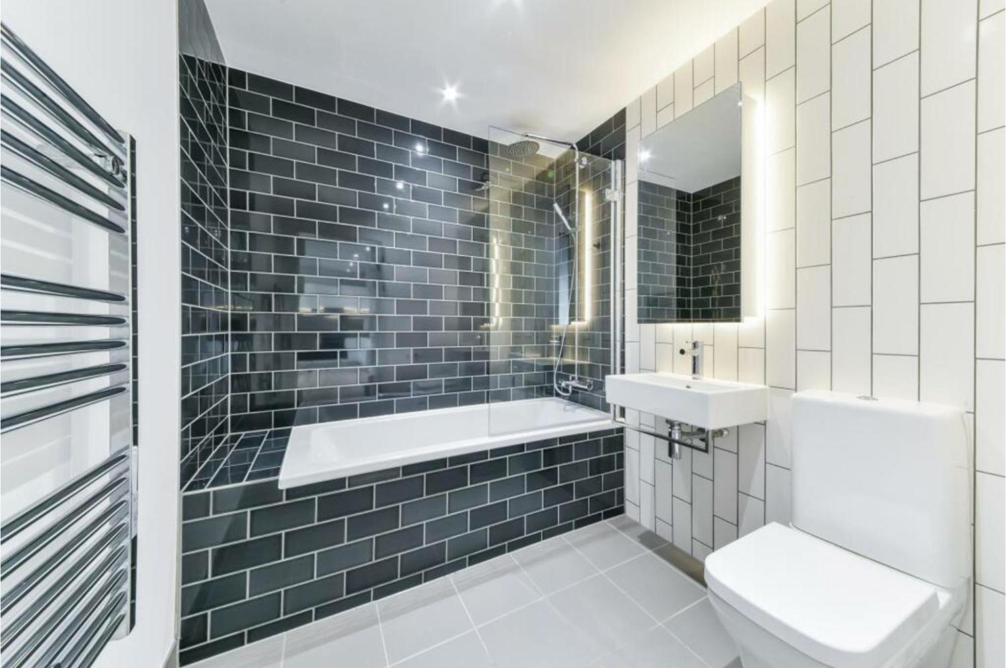 Spacious Modern Apartament